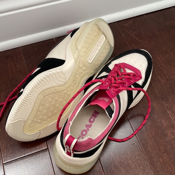 Coach running shoes - Picture 2 of 2